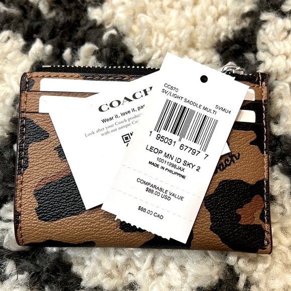 COACH Leopard ID Case - Picture 5 of 5